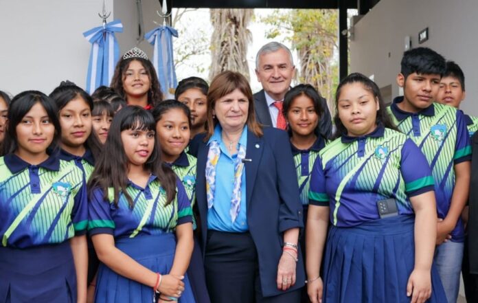 MORALES - INAUGURACIÓN DE MÚLTIPLES ESCUELAS