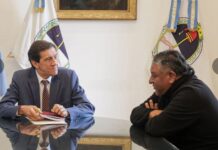 Diálogo con comisionados del Departamento de Valle Grande para evaluar obras